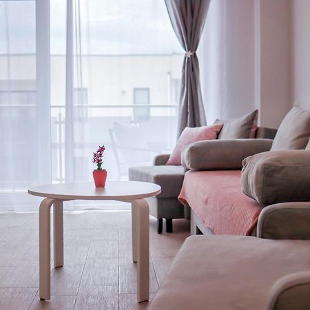 ナボダリAstoria Roseアパートメント エクステリア 写真