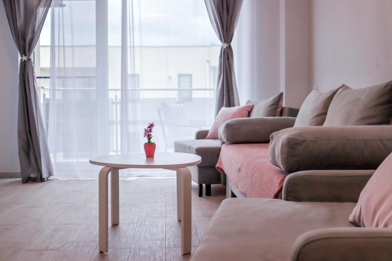 ナボダリAstoria Roseアパートメント エクステリア 写真